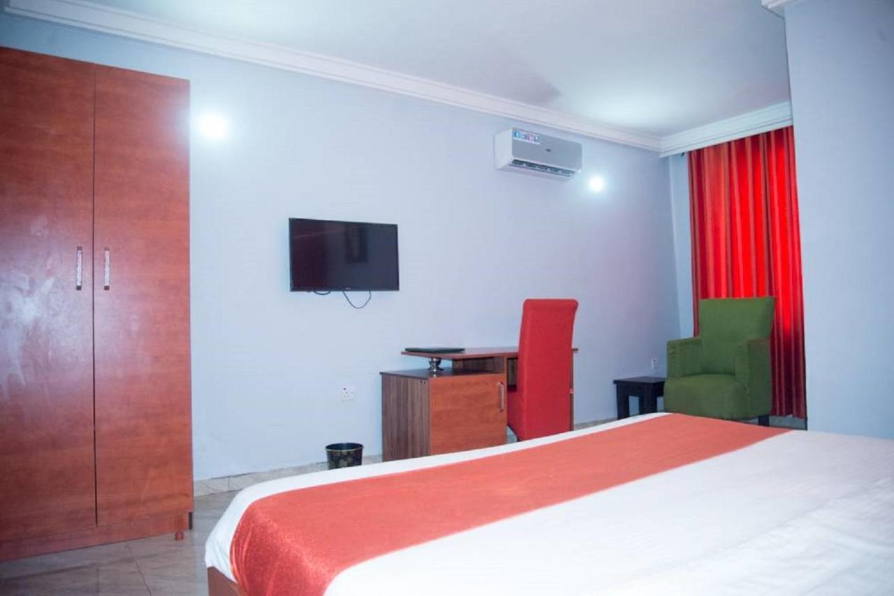 Dannic Hotels אנוגו מראה חיצוני תמונה