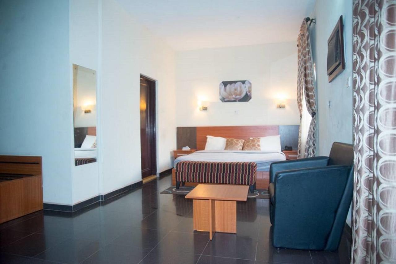 Dannic Hotels אנוגו מראה חיצוני תמונה